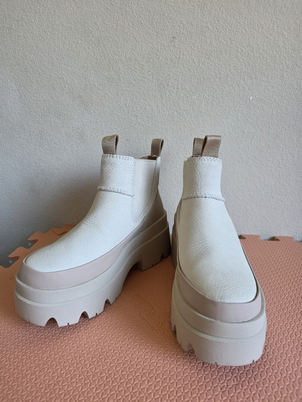 Ugg Chelsea Plataform Boots